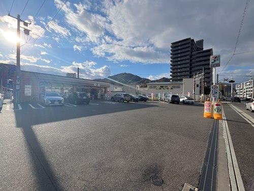 セブンイレブン広島古市3丁目店：490m