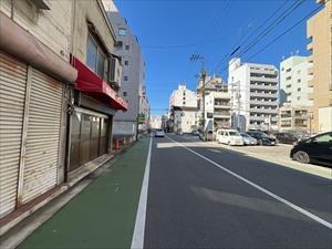 前面道路（2025年12月撮影）