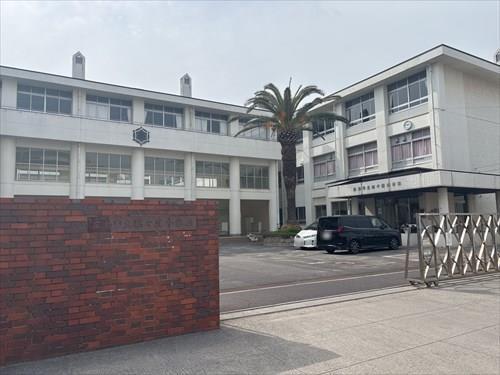 広島市楽々園小学校830ｍ