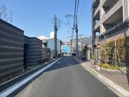 前面道路（2026年2月撮影）