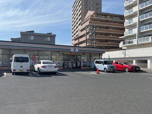 セブンイレブン広島皆賀3丁目店：徒歩3分