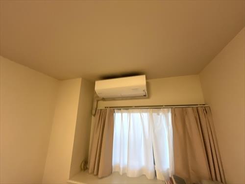 洋室　エアコン