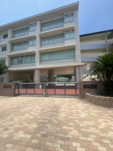 広島市立緑井小学校まで1090m