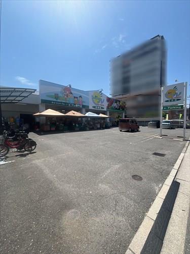 生鮮館ビフレ庚午店まで徒歩3分