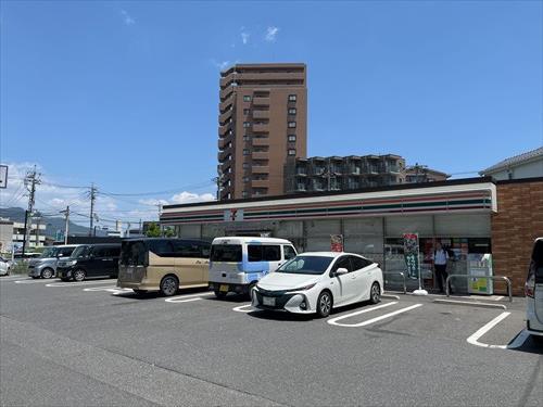 セブンイレブン広島大原駅前店まで390ｍ