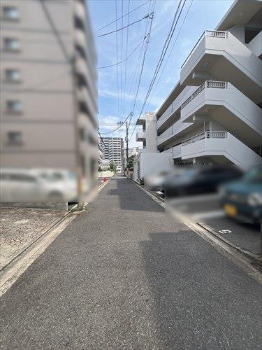前面道路（北東側）