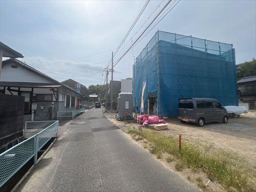 前面道路（2026年8月撮影）