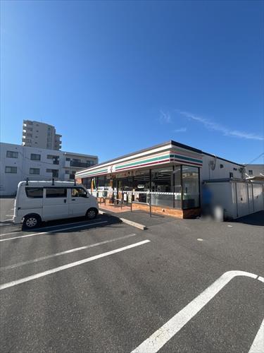 セブンイレブン広島高須駅前店690m セブンイレブン広島高須駅前店690m