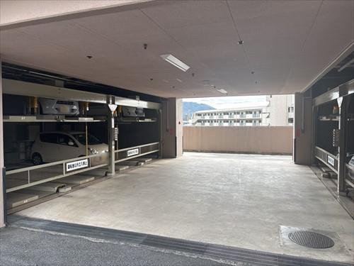 平面駐車場