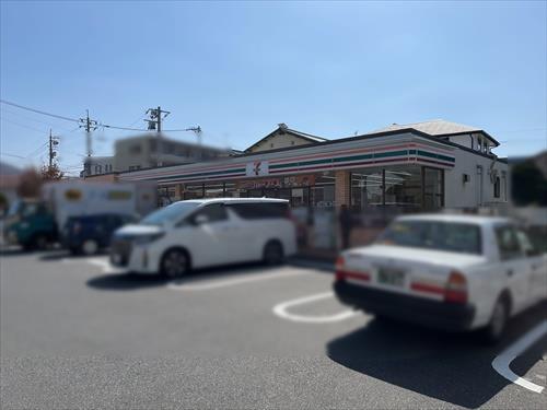 セブンイレブン中筋2丁目店まで760m