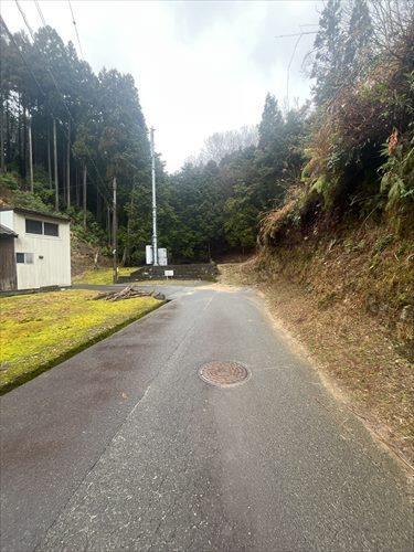 北東側前面道路