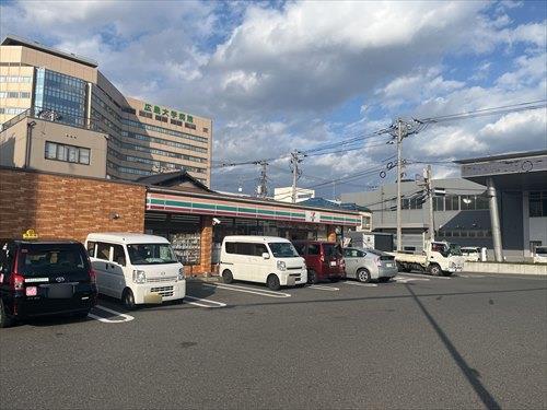 セブンイレブン出汐4丁目店まで320m セブンイレブン出汐4丁目店まで320m