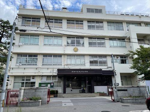 大河小学校