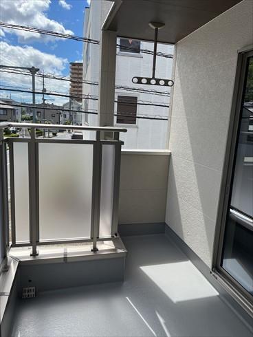 2階：バルコニー