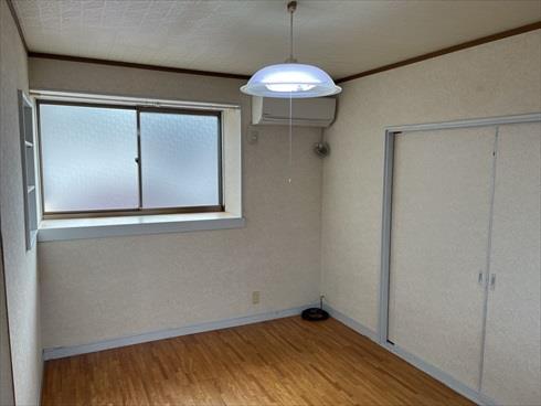 2階：洋室約6帖