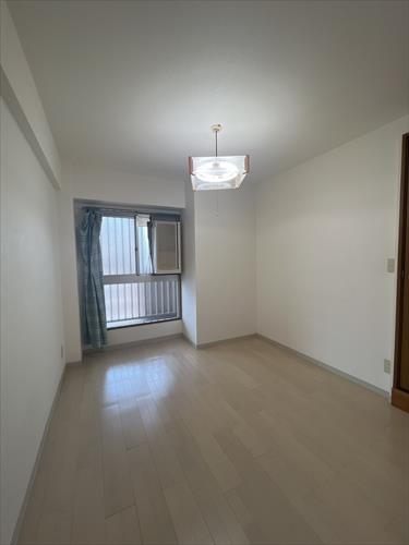 北西側洋室　5.2帖