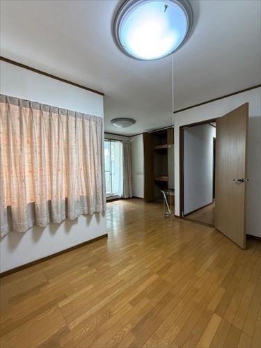 洋室10帖（2階）