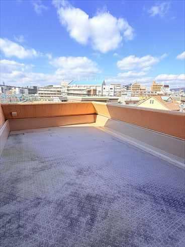 北東側ルーフバルコニー