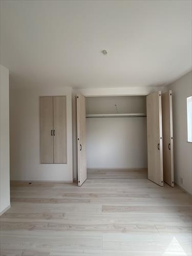 洋室　6.5帖収納