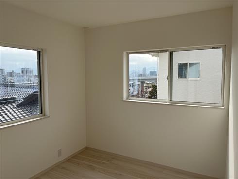 2階：洋室5.25帖