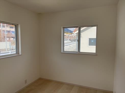 2階：洋室5.3帖(北側)