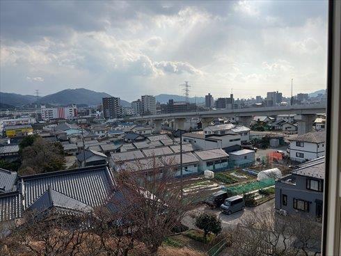 2階洋室7帖からの眺望