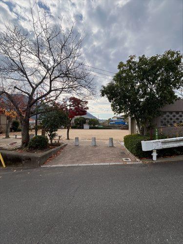 中野第四公園まで320m 中野第四公園まで320m