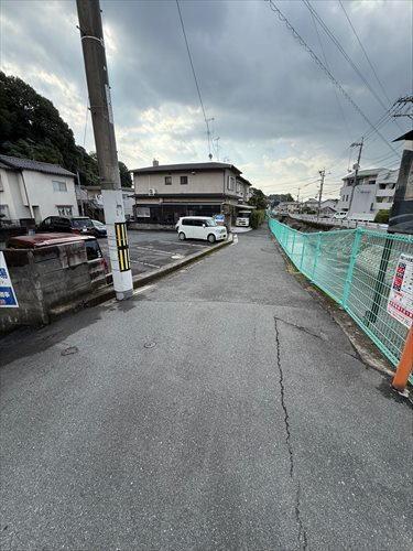 現地、北西側河川管理道 現地、北西側河川管理道
