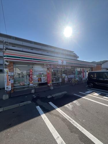 セブンイレブン広島上小田店まで720m
