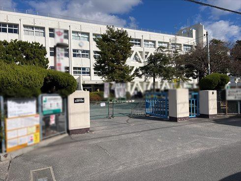 広島市立五日市中学校まで1,630ｍ