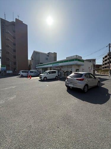 ファミリーマート翠五丁目店まで300ｍ