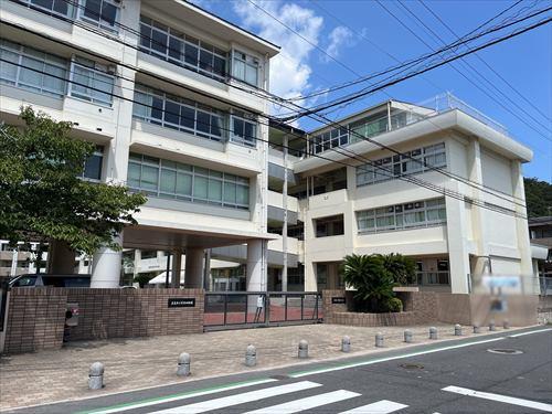 広島市立緑井小学校まで630ｍ