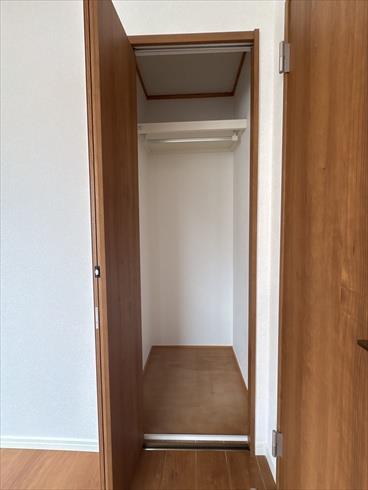 東側洋室（クローゼット）