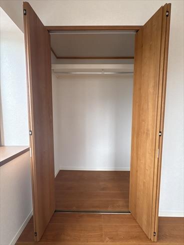 西側洋室（クローゼット）