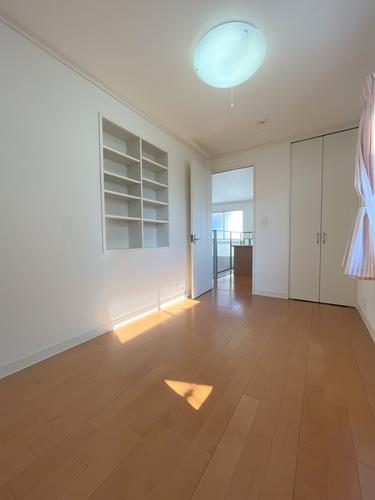 洋室①（西側）