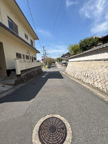 南東側前面道路