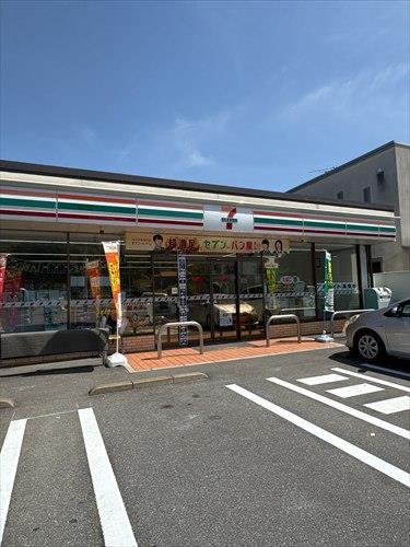 セブンイレブン上安2丁目店まで650ｍ