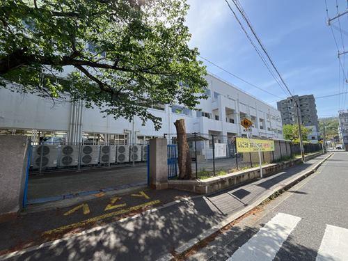 広島市立大芝小学校：徒歩9分