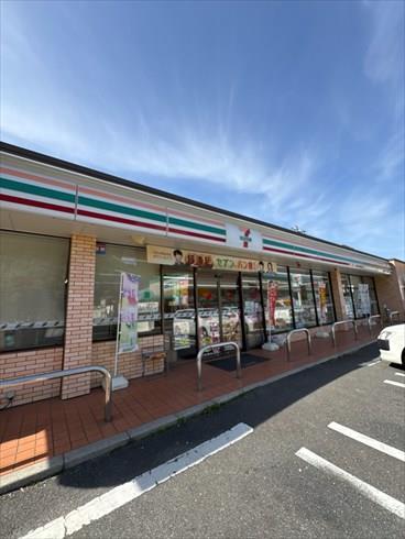 セブンイレブン広島長楽寺店まで1310m セブンイレブン広島長楽寺店まで1310m