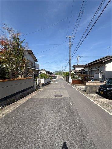 南東側前面道路 南東側前面道路