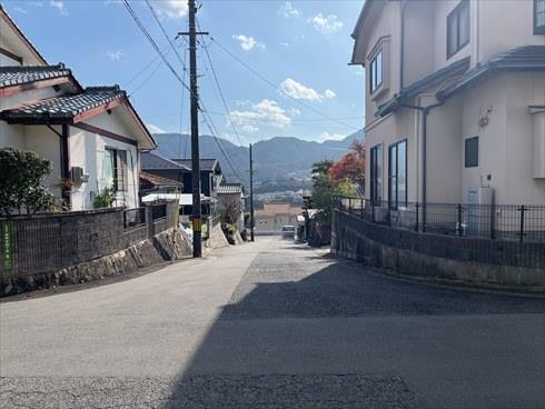 東側道路