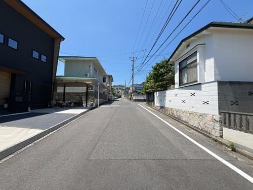 南東側道路
