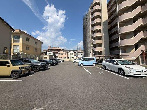 平面駐車場