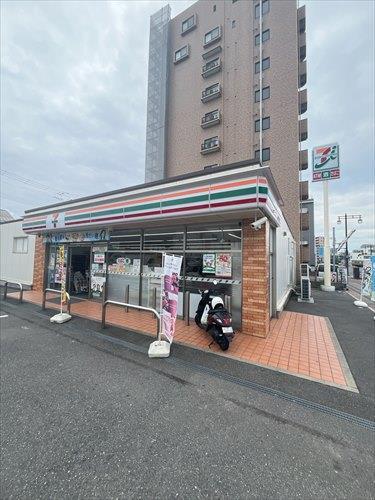 セブンイレブン上東雲町店まで200ｍ