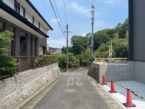 西側道路（広島市道・幅員：4.0m）