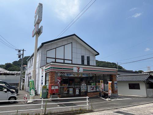 セブンイレブン広島牛田東店：徒歩5分