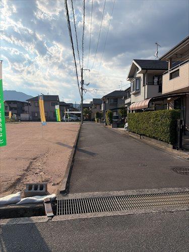 前面私道(2026年8月撮影)
