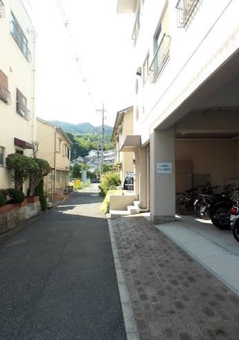 南西側道路
