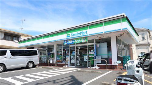 ファミリーマート三ツ池公園口店 240ｍ