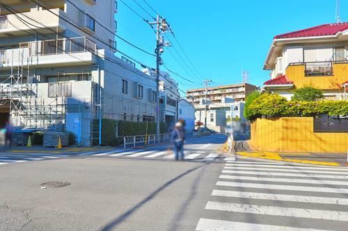 【現地前面道路2024年12月撮影】